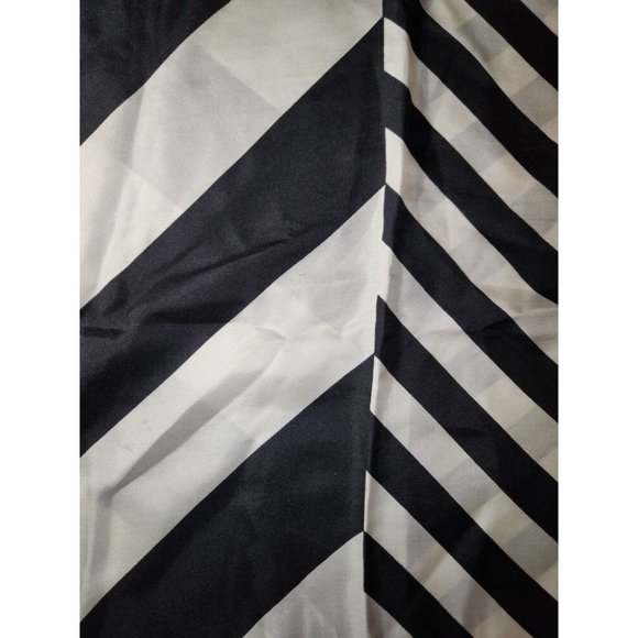 Vintage Echo White and Black Striped chevron  Hand Turned Hem Neck Scarf 1980 - Picture 1 of 5